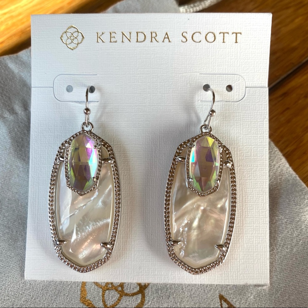 Kendra Scott Emmy Earrings in Silver